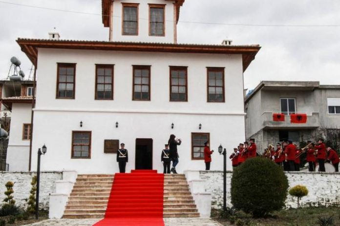 Shtohet një ditë tjetër pushimi, 21 Janari shpallet festë zyrtare