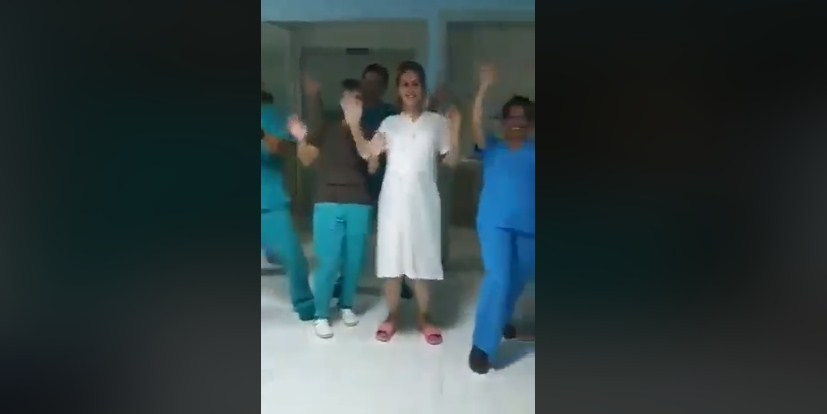 15 fëmijë lindin gjatë tërmetit të tmerrshëm, mjekët kërcejnë në maternitet (VIDEO)