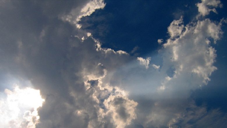Shtatori vjen me befasi! Meteorologia jep parashikimin për motin në vijim