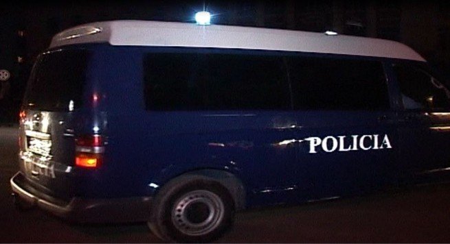 Publikuan lajme të rreme për tërmetin/ Policia shoqëron dy gazetarë (EMRAT)