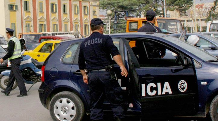 Kokainë gati për ta shitur, celularë e para cash, arrestohet 41-vjeçari