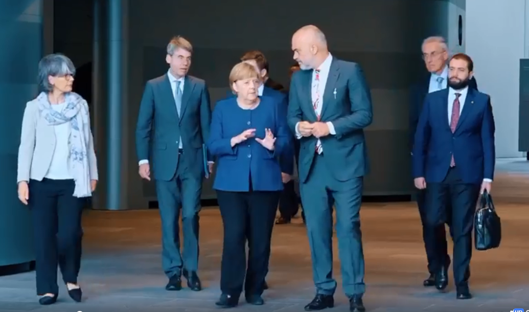 Rama pas takimit: Merkel, mike e vërtetë, i inkurajuar nga vlerësimet pozitive ndaj Shqipërisë