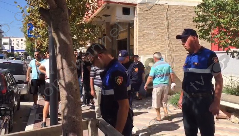 Gjen vdekjen 50-vjeçarja, dyshohet se ra nga kati i dytë