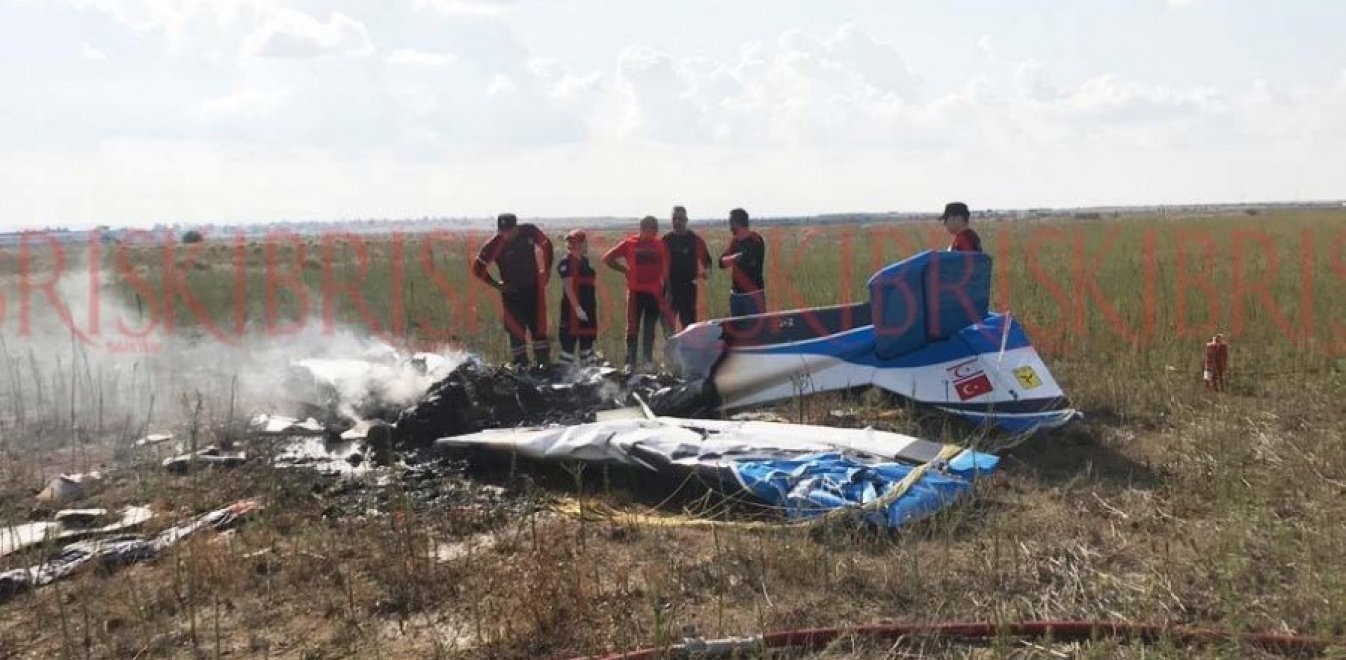Rrëzohet aeroplani në Qipro, 2 të vdekur