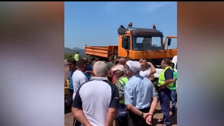Dhunohen rojet e makinerive për ndërtimin e HEC-eve, digjen 4 automjete