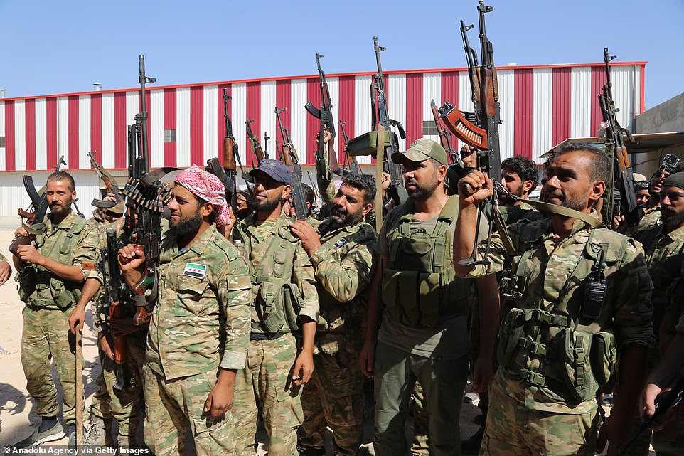 Prag lufte Turqi-Siri, Assad zhvendos ushtrinë për të mbrojtur kurdët nga pushtimi turk