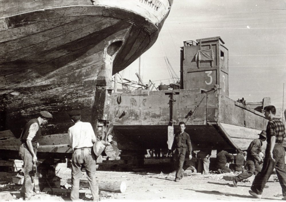 HISTORI/ Përpunimi i anijeve në portin e Durrësit 6 dekada më parë (FOTO)