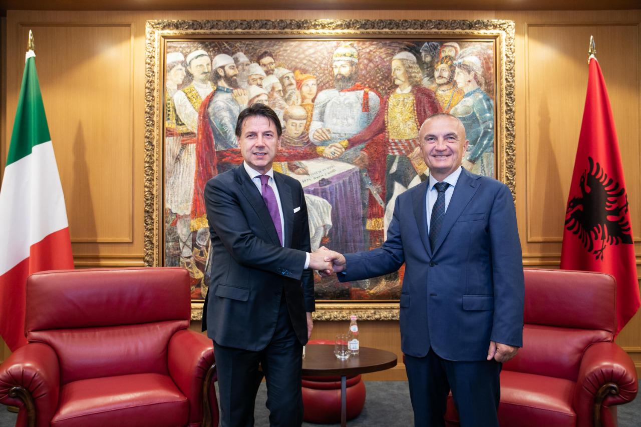 Kryeministri italian Giuseppe Conte takohet me presidentin Meta