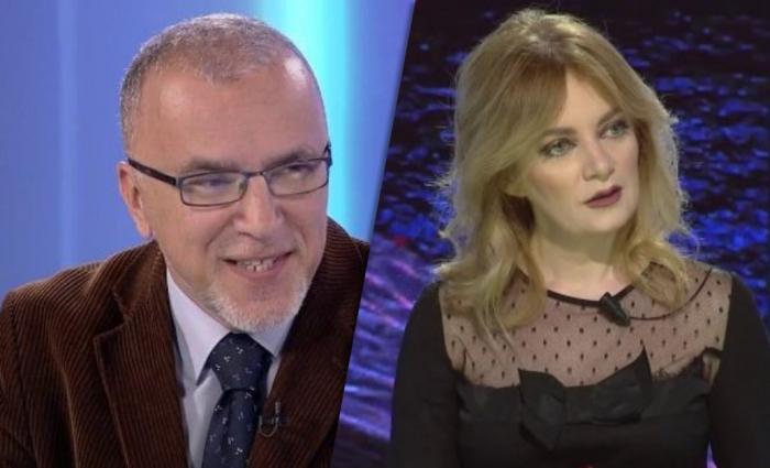 Pedagogia cenoi privatësinë, kolegët i përvishen në Facebook