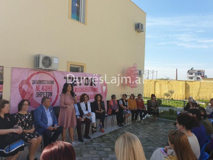 Shijak, aktivitet sensibilizues për ndërgjegjësimin ndaj kancerit të gjirit (FOTO & VIDEO)