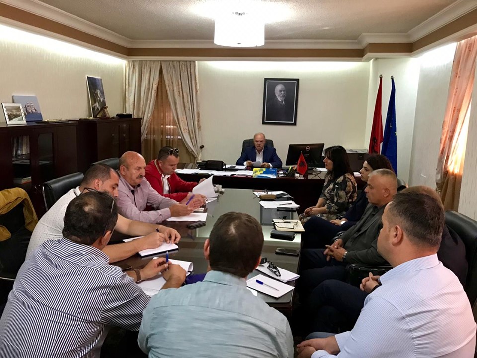 Prefektura Durrës mbledhje për Emergjencat Civile