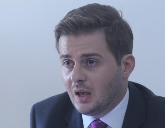 “Nobeli” për adhuruesin e Millosheviçit, reagon ashpër Cakaj: E turpshme