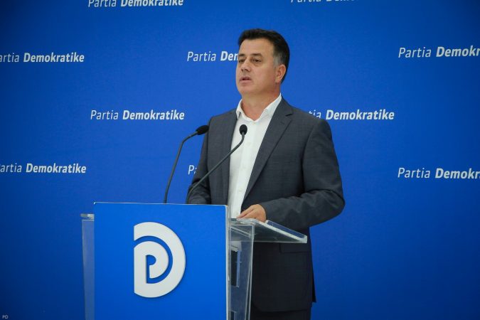 Djegia e makinës së Dritan Lelit, Noka: Tregues i shtetit të bërë njësh me krimin, përplasjet për pronat