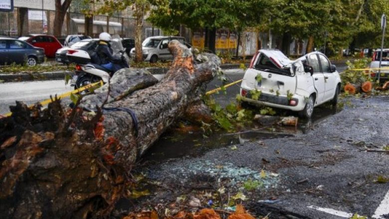 Veriu i Italisë përfshihet nga moti i keq