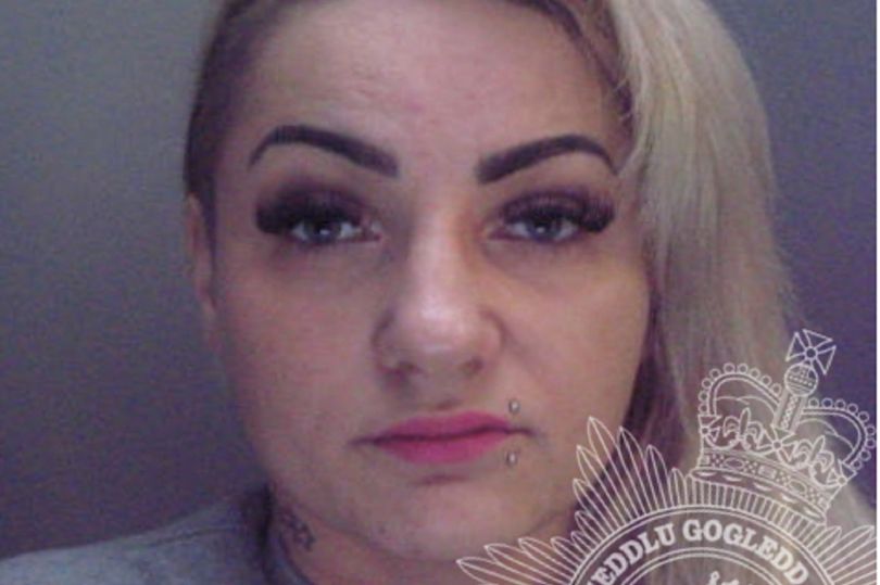 Transportoi dy shqiptarë drejt Britanisë, dënohet 24-vjeçarja