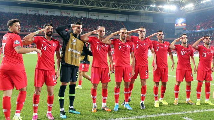 Përshëndetja ushtarake, reagimi nga UEFA: Duket provokim, do ta shqyrtojmë situatën