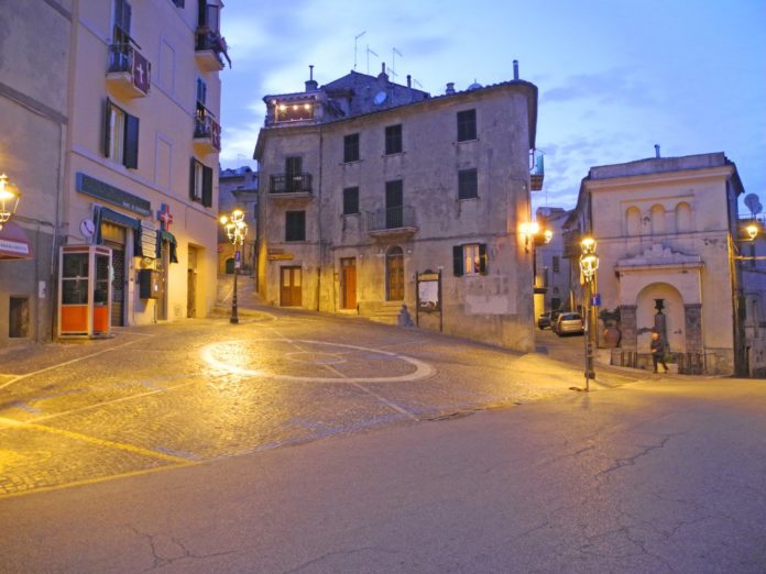 EMRI/ Shqiptari vret mësuesen italiane pensioniste, iu fut në shtëpi për vjedhje