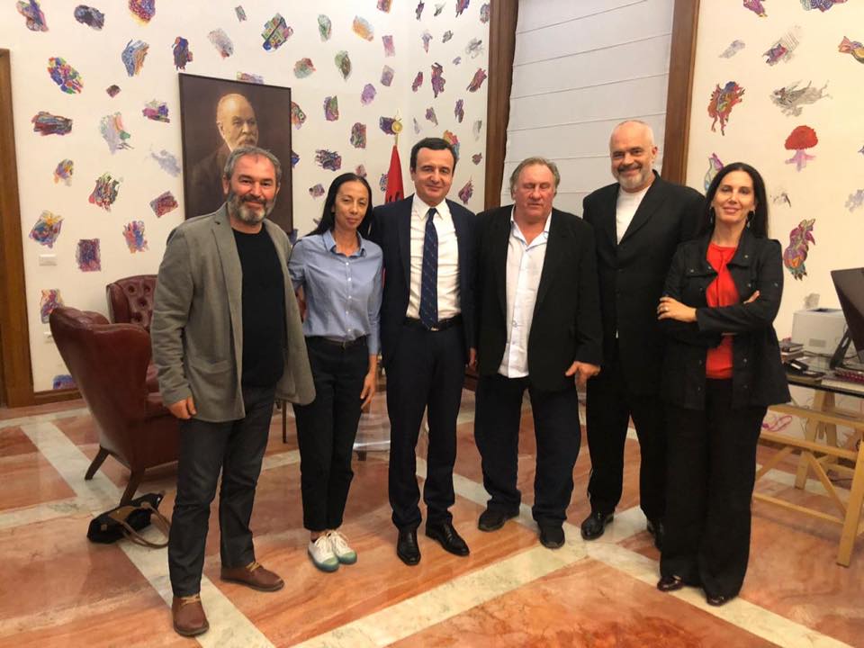 Të mbyllur për disa orë, Rama nxjerr foton me Albin Kurtin: Patëm një moment pushimi të veçantë