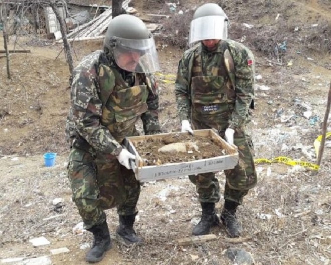 Gjendet arsenal predhash në Durrës (FOTO)