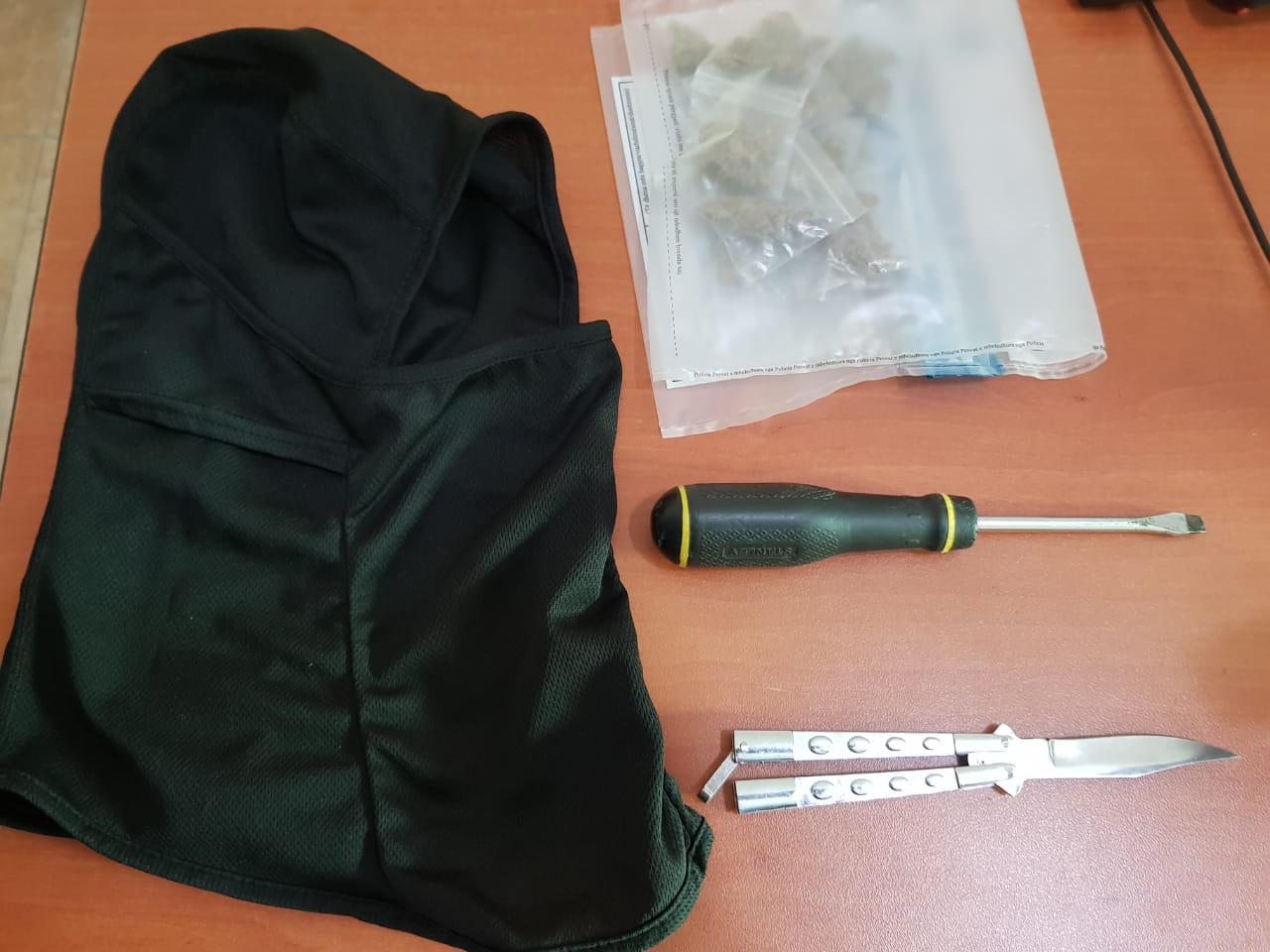 Shpërndanin lëndë narkotike në Durrës, prangosen 2 persona