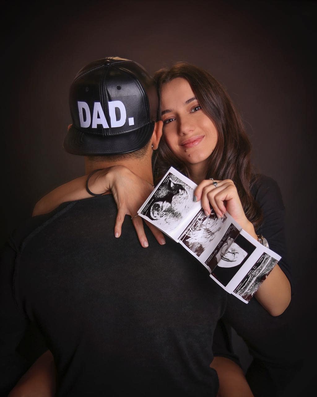 “Mezi po të pres”, Alfio bën tatuazhin e veçantë për bebushin që do të vijë në jetë