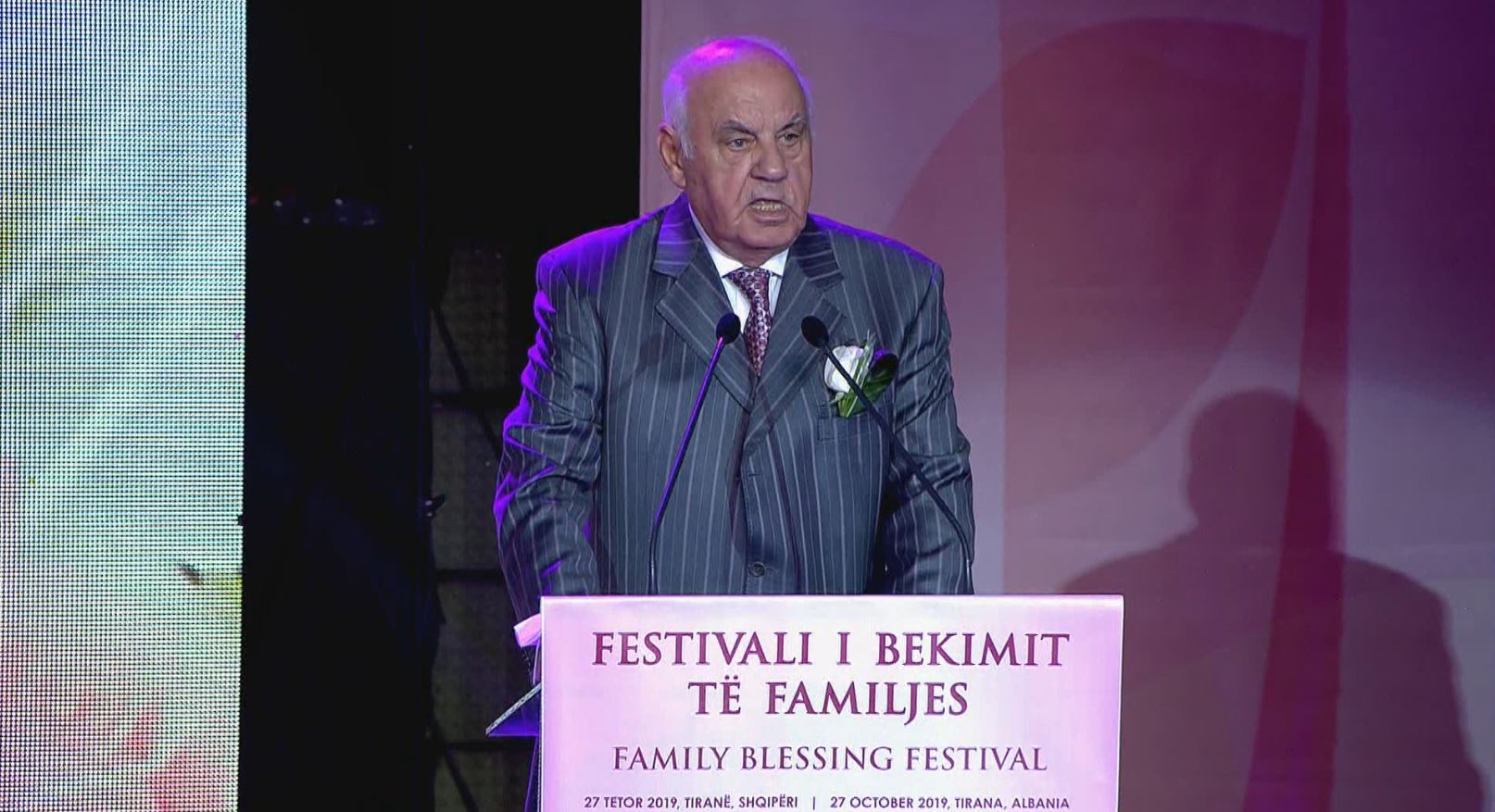 Moisiu: Politikanët të mendojnë më shumë për shqiptarin e thjeshtë