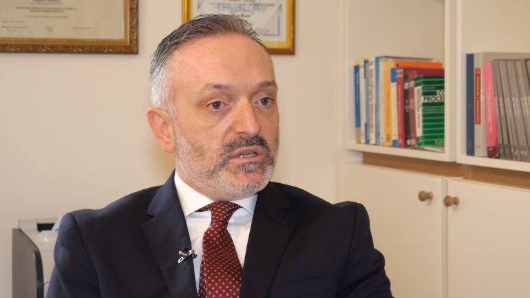 U skualifikua nga gara për kryeprokuror, Alushaj në Administrative: KLP ka shkelur afatin ligjor. Gjykata rrëzon padinë