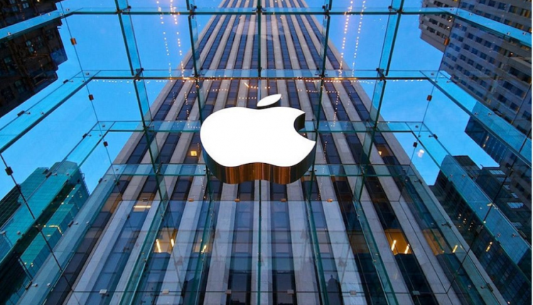 Padit kompaninë Apple, sepse aplikacioni e bëri homoseksual!