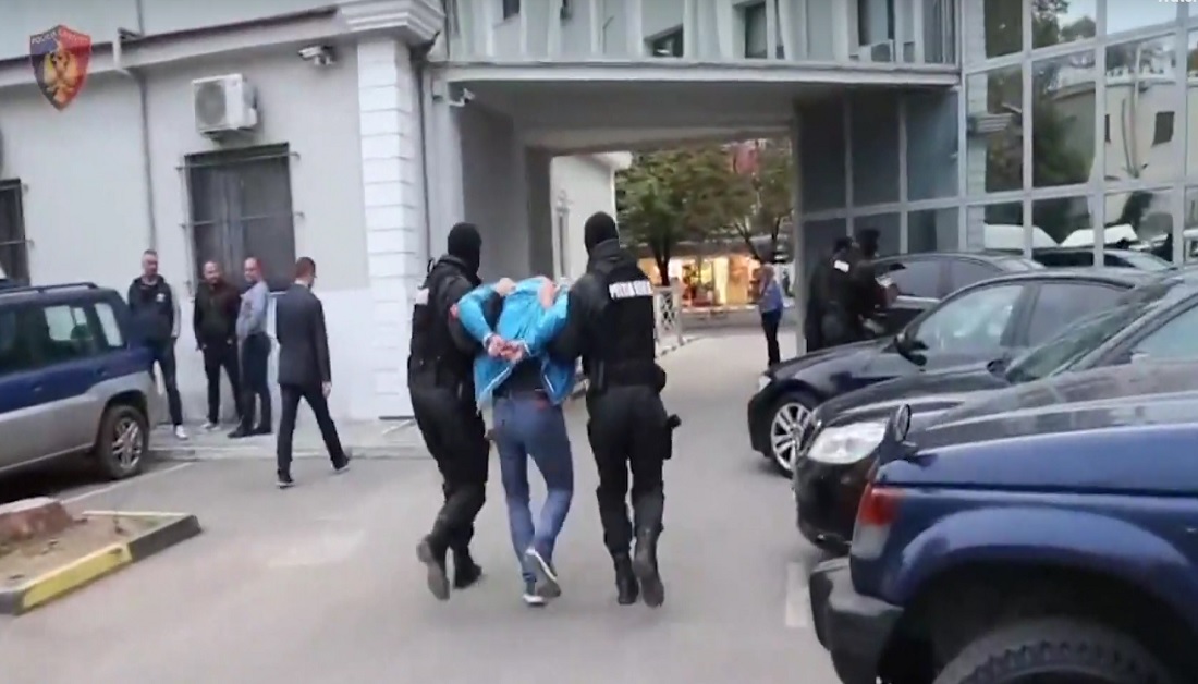 Arrestimi i Eduartit të rrezikshëm në Durrës, vrau biznesmenin për një kalë