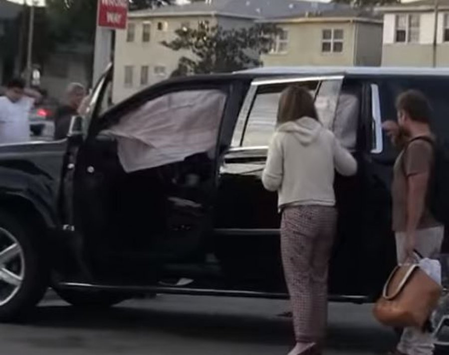 Aksidentohet aktorja e njohur, përfundon në spital (VIDEO)