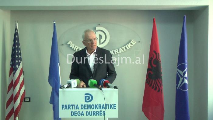 PD: Makina e Ani Dyrmishit u qëllua me armë, policia e mban të fshehtë (VIDEO)