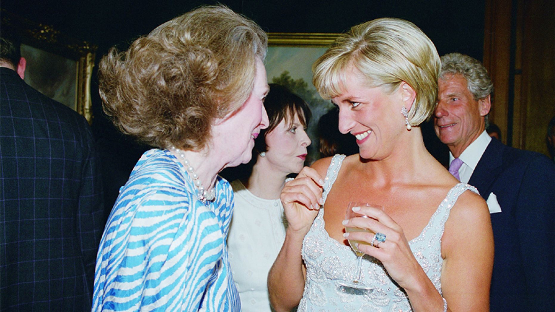 Princeshë Diana shtyu njerkën dhe e hodhi nga shkallët