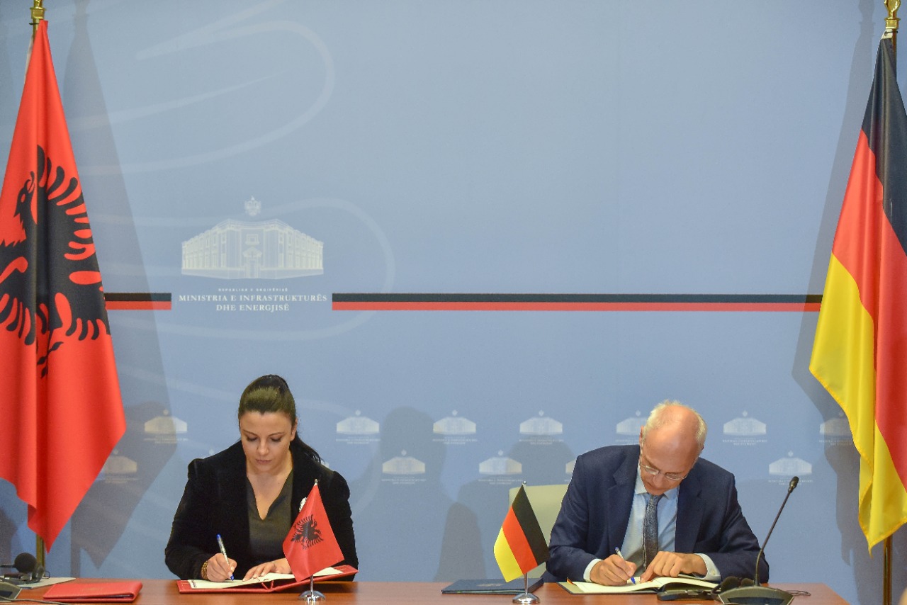 Shqipëri – Gjermani, firmosen dy marrëveshje të rëndësishme në sektorin e ujit