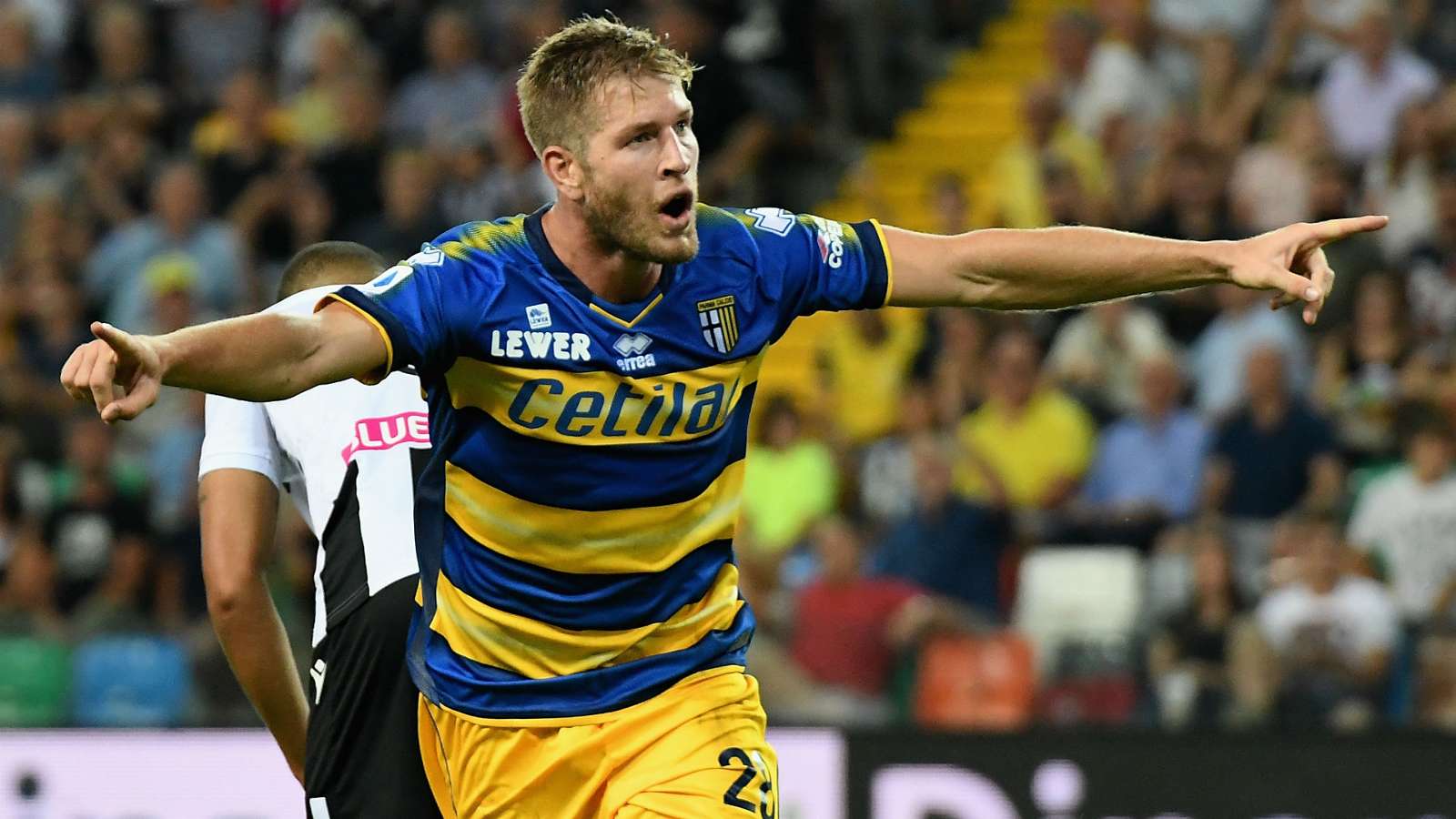 Habit trajneri i Suedisë, grumbullon në kombëtare mbrojtësin italian të Parmës