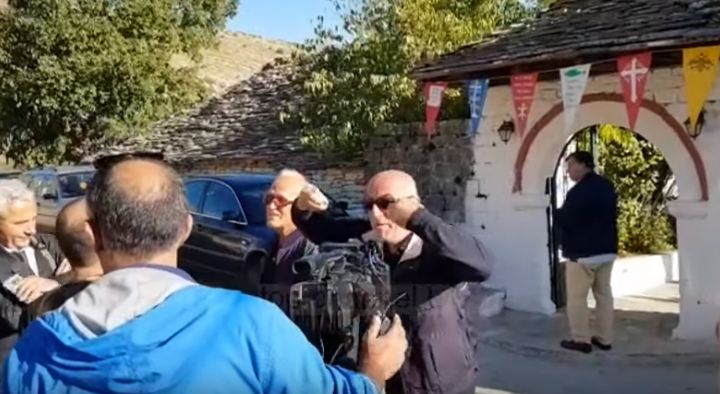 I afërmi i Kacifasit u hakërrehet gazetarëve shqiptarë: Nuk ju duam, qërohuni!