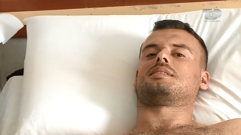 Aldo Teqja: Më e keqja kaloi. Prindërit e futbollistit: Djali ra, nuk u hodh nga ballkoni