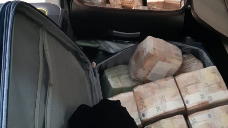 Sekuestrohen 12.8 mln euro në Amsterdam, 2 shqiptarë mes të arrestuarve