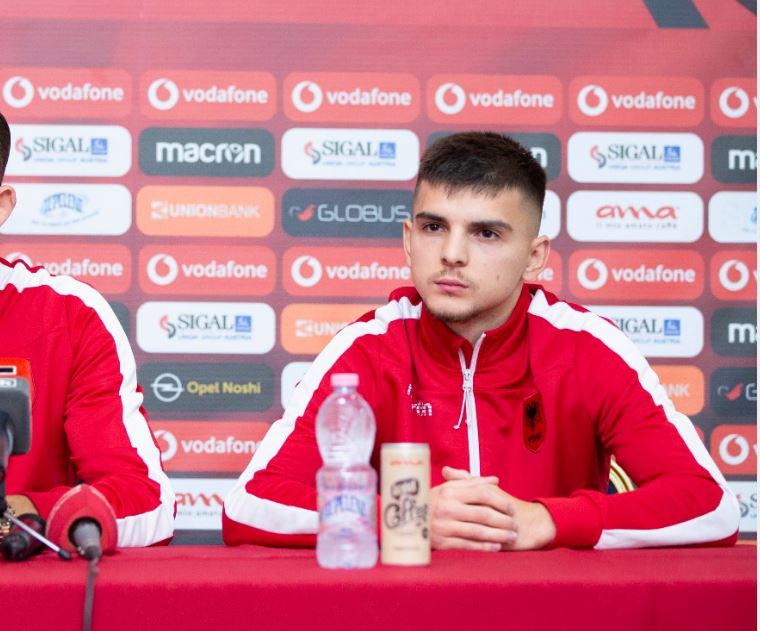 “Më ka kërkuar edhe Belgjika, por e ndjej veten shqiptar”, talenti Selahi: E kam pasur ëndërr të luaj për Kombëtaren