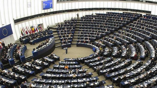 PE rezolutë për negociatat me Shqipërinë dhe Maqedoninë e Veriut