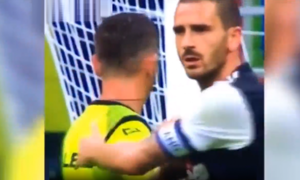 Polemikat s’kanë fund në Inter-Juve, Bonuçi i jep dorën arbitrit Roki gjatë ndeshjes. Tërbohen zikaltrit