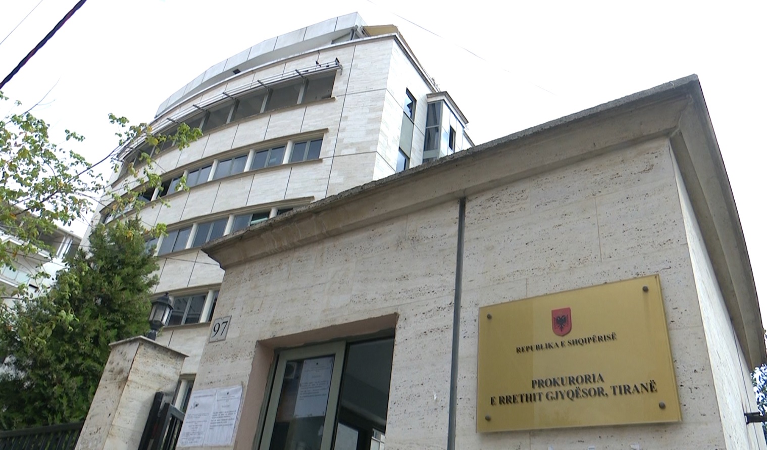 Nën hetim biznesmeni i naftës, mori peng një person për para borxh