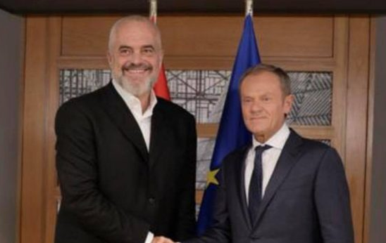 Rama takon Tusk: Një nga zërat më të fortë në frontin e hapjes së negociatave