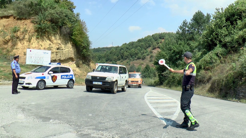 Policia Rrugore arreston në flagrancë 5 drejtues mjetesh