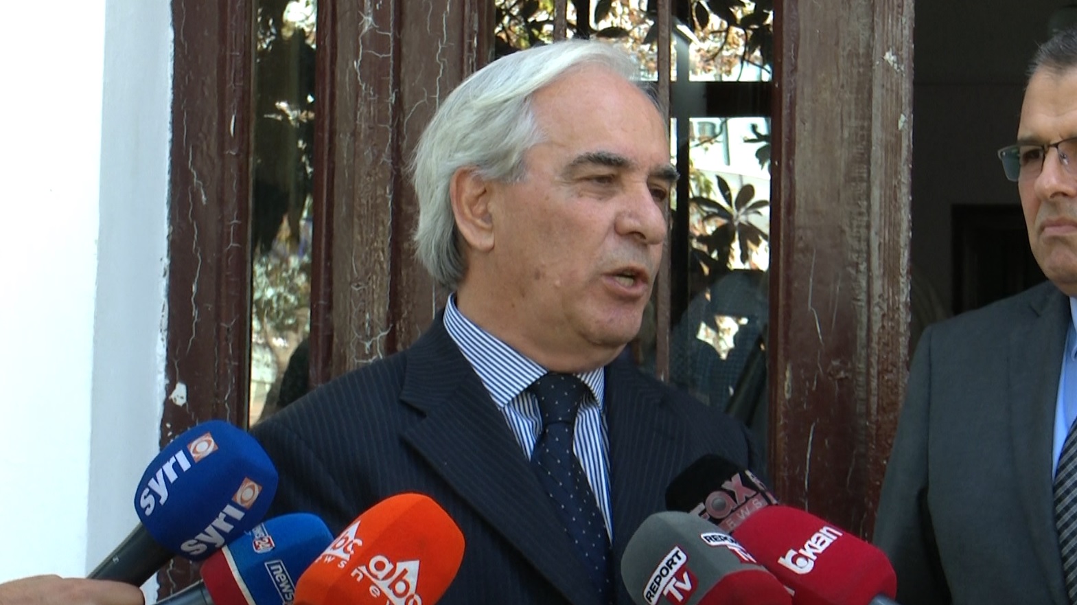 Asambleja rikthen Gjinushin në krye të ASH-së