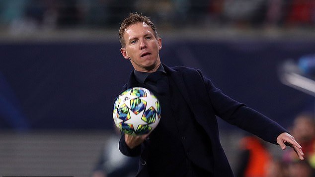 Solskjaer i ka ditët të numëruara, “Djajtë e Kuq” do ta zëvendësojnë me “Baby Mourinhon”