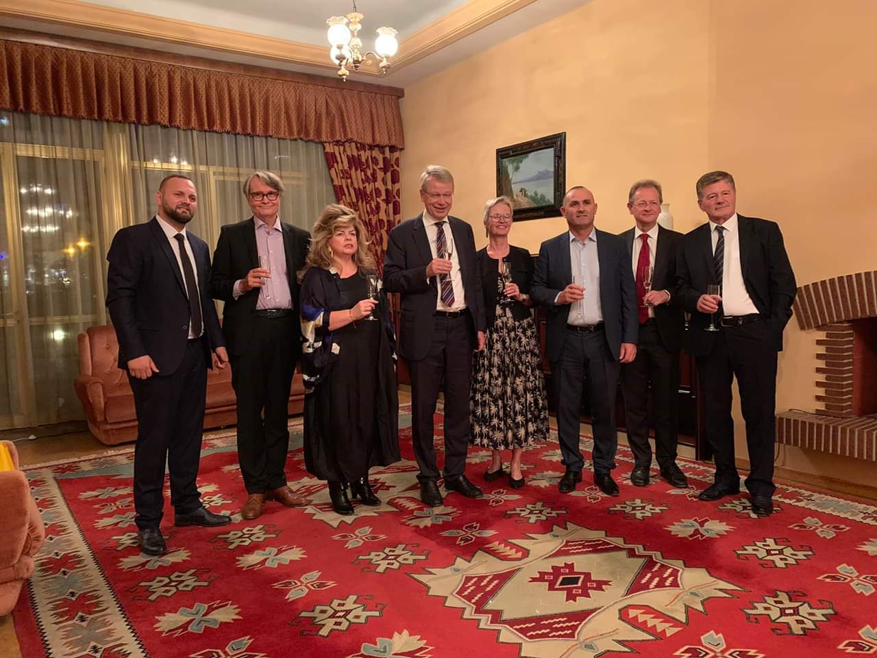 “Për lolon e opozitës, që mashtroi për raportin e Venecias pasi hëngri plëndëca me ta në Tiranë”