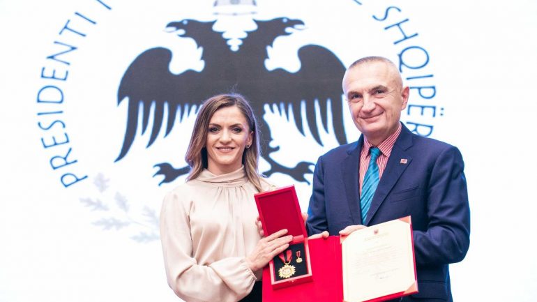 Presidenti Meta vlerëson me titullin “Mjeshtër i Madh” atleten Luiza Gega
