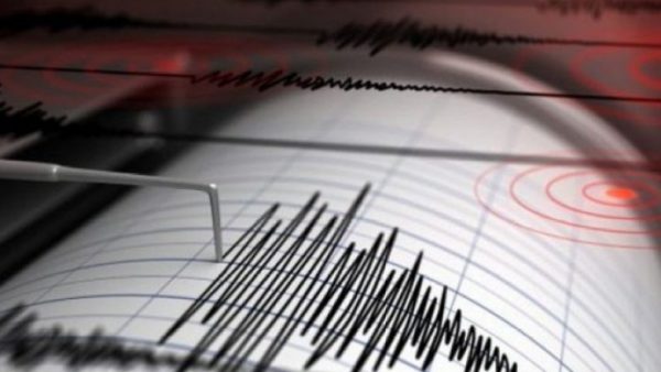Tërmeti 4.4 ballë trondit Italinë