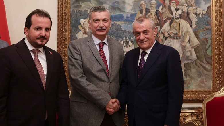 Ruçi takon zyrtarin e lartë turk dhe i dërgon një mesazh BE-së për sigurinë