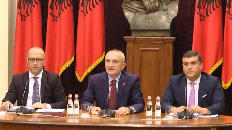 Konflikti për “Kushtetuesen”, Meta: Kreu i KED bën lojëra mafioze